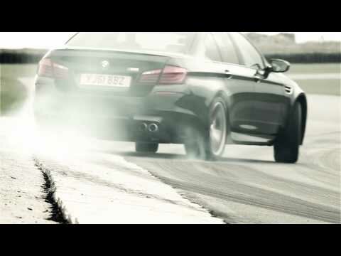 Video: BMW M5 – Twin-Turbo V8 Engine